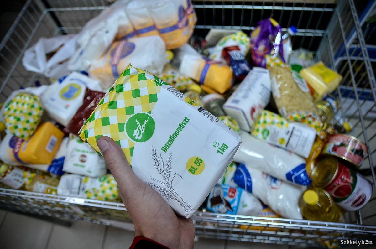 Az adományokat január első felében egy közös színházi program keretében adják át. Képünk illusztráció •  Fotó: Barabás Ákos