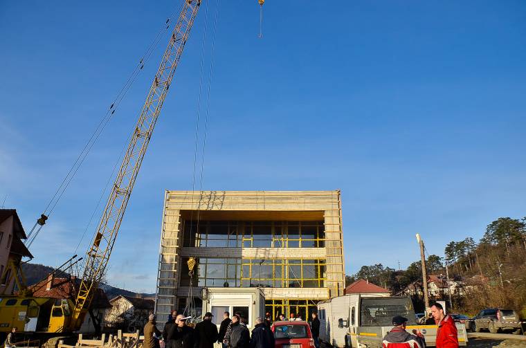 Bejárták a félkész inkubátorházat