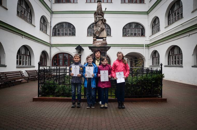 Kárpát-medencei dobogósok a refisek