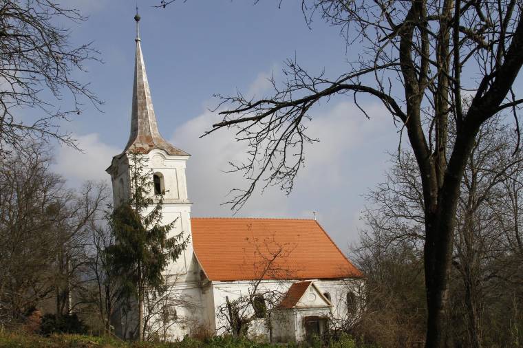 Újrafödték a nagymedeséri unitárius templomot