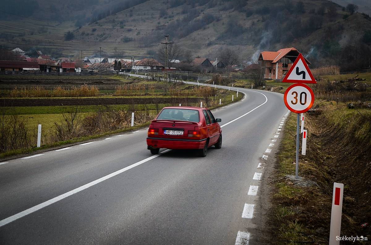 Lassan a testtel! Forgalomcsökkentő intézkedések is kellenek (Képünk illusztráció) •  Fotó: Barabás Ákos