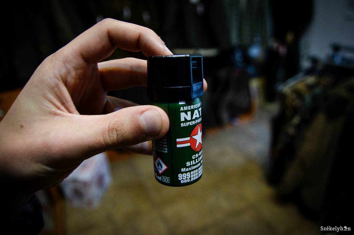 Fegyvertartási engedély nélkül önvédelemre legálisan csak gázsprayt használhatunk. Képünk illusztráció •  Fotó: Barabás Ákos
