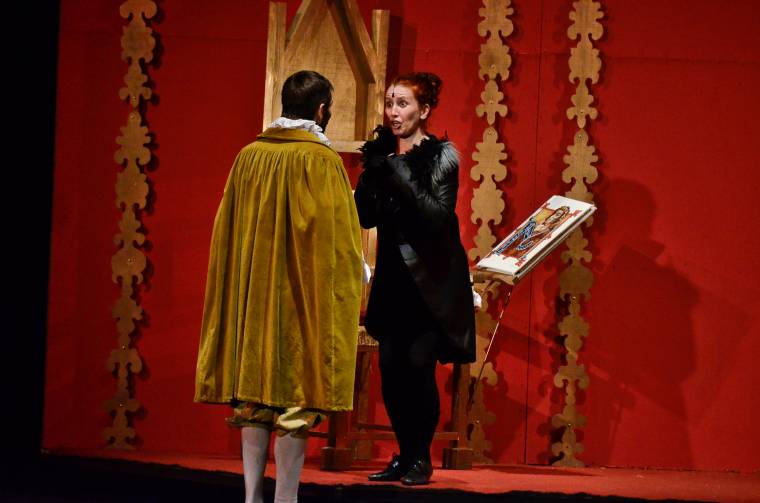 Humor és történelem egy darabban