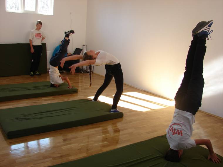 Új tornateremben mozoghatnak a kányádi gyerekek