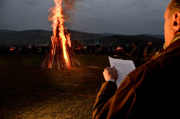Őrtüzek világították ki Székelyföld határát