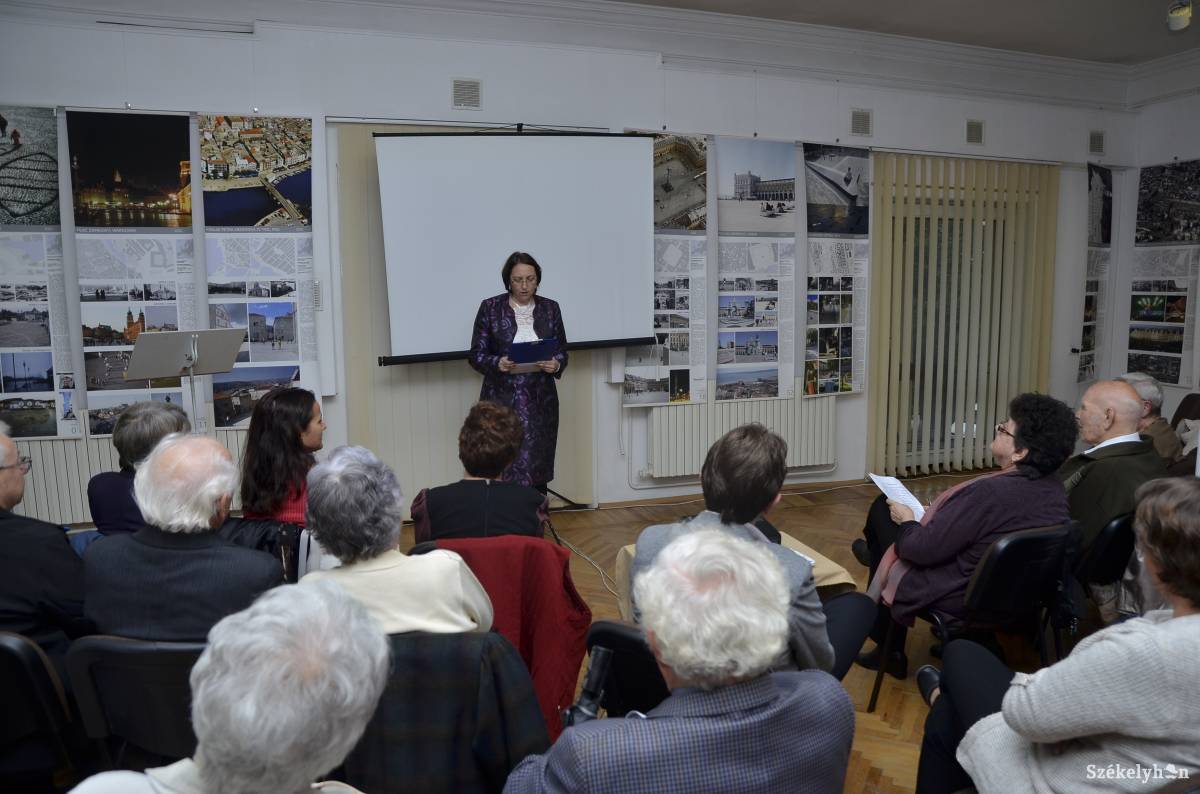 &bullet;  Fotó: Barabás Ákos