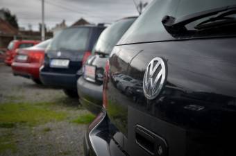 Szárnyal az elektromos autók piaca, de a „jó öreg” német modellekre még többen esküsznek