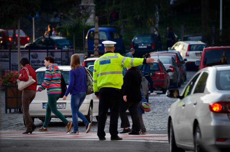 Szabálytalanul átkelő gyalogost gázoltak el