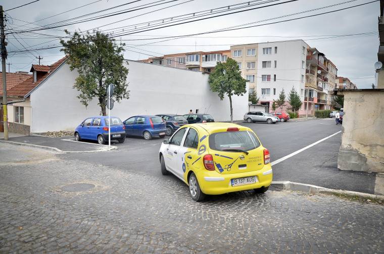 Van aszfalt, lesz útfestés is