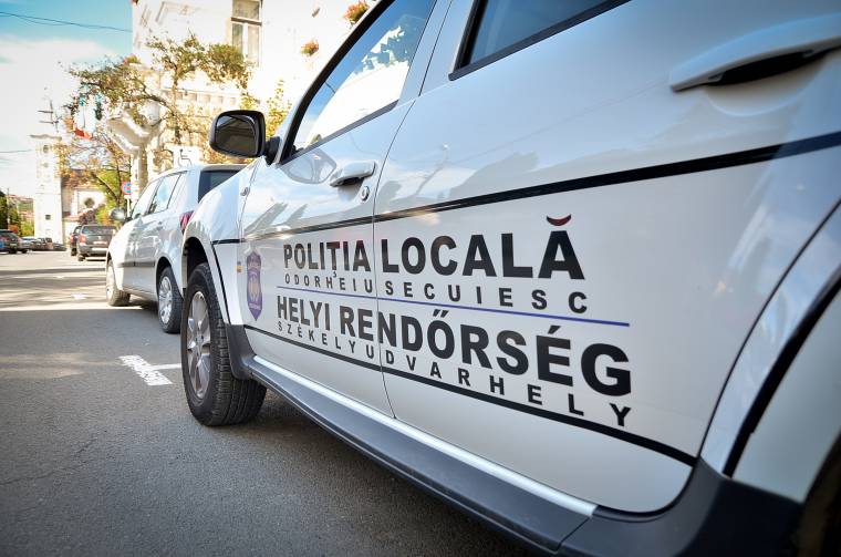 Helyi rendőröket sértegetett, eljárást indítottak ellene