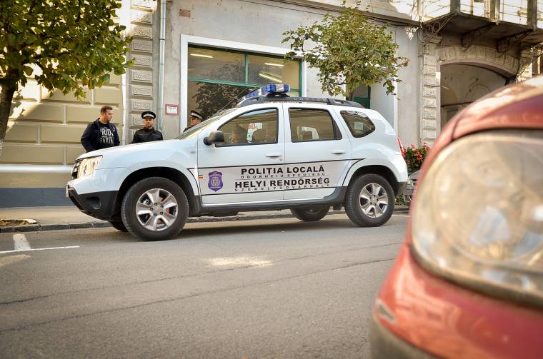 Akkor végül mikor büntethetnek, és mikor nem a helyi rendőrök?