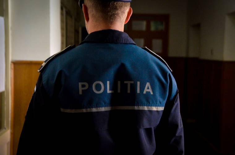 Megszorongatta élettársa nyakát, elektronikus nyomkövető karperecet kapott