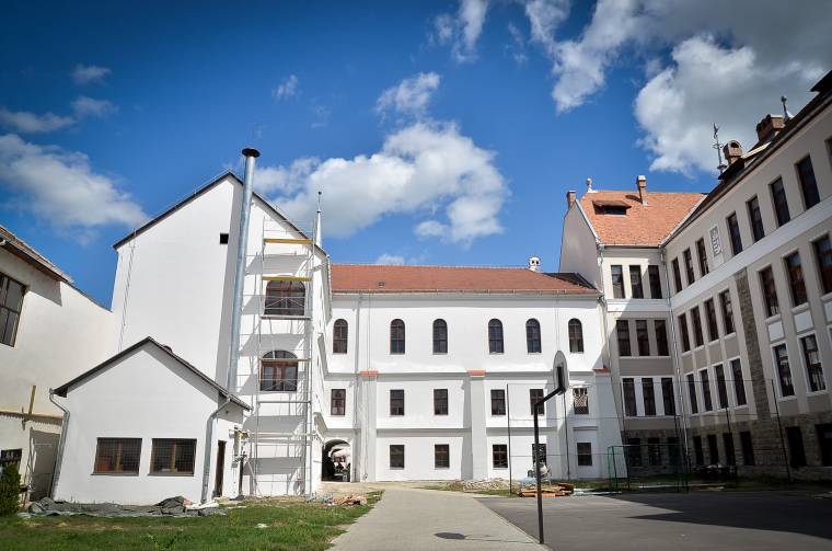 Sokszor a kötelező karbantartásra is alig jut pénz