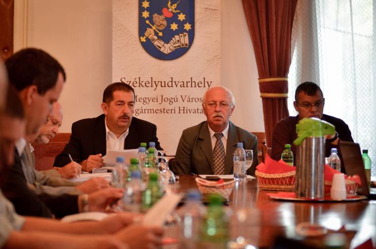 Gazdasági kérdések a soros ülésen