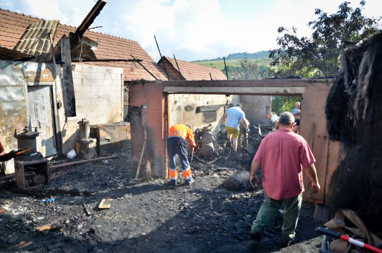 Szikra okozott tüzet Farkaslakán