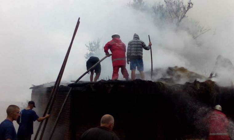 Tűz villámcsapás miatt Oroszhegyben