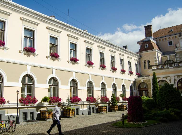 Virágos Székelyudvarhely számos személyes történettel