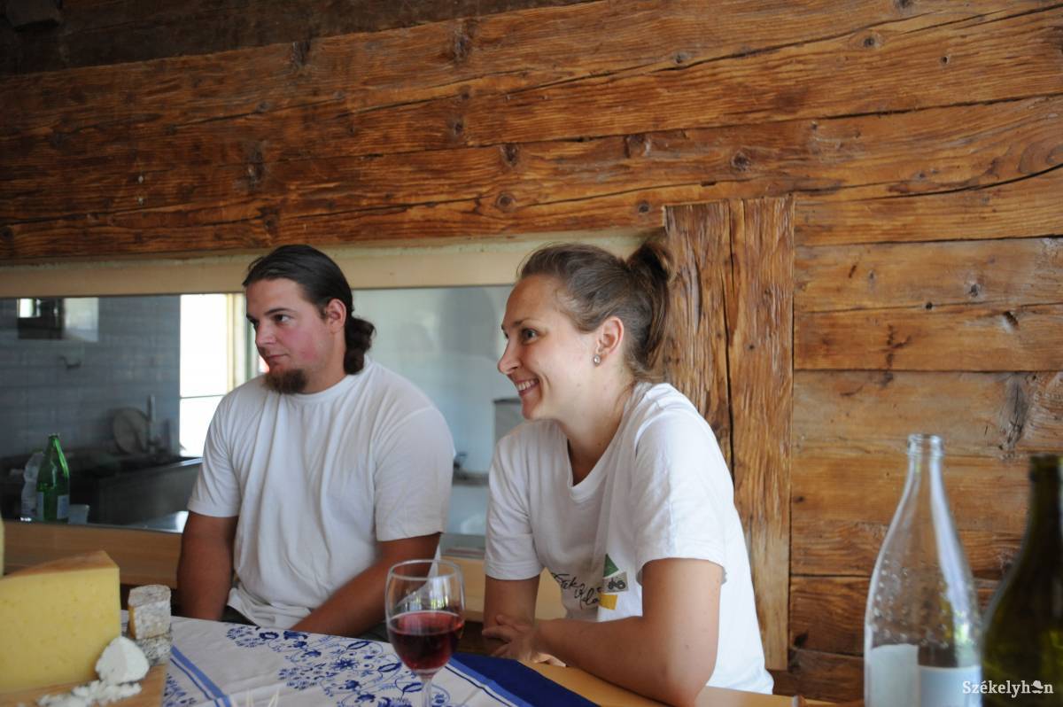 &bullet;  Fotó: Thomas Campean