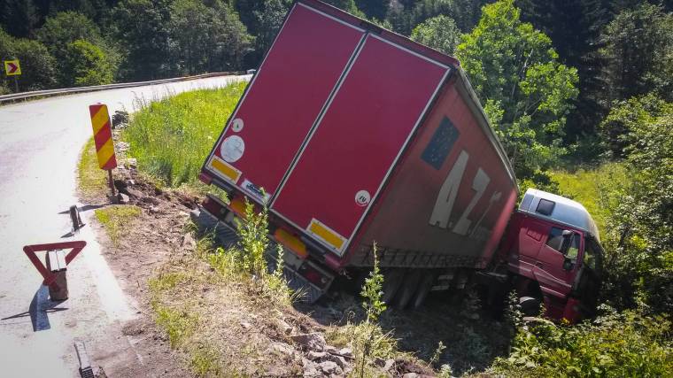 Baleset az út állapota miatt?