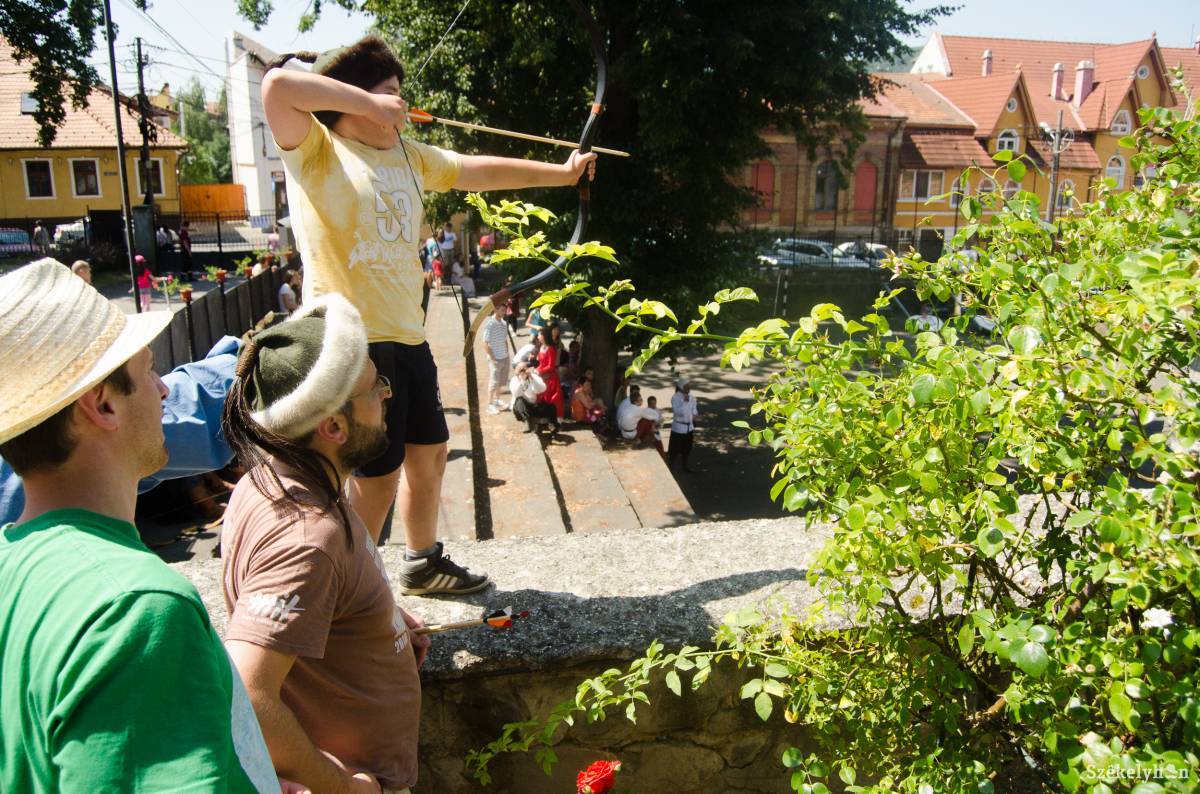 &bullet;  Fotó: Thomas Campean