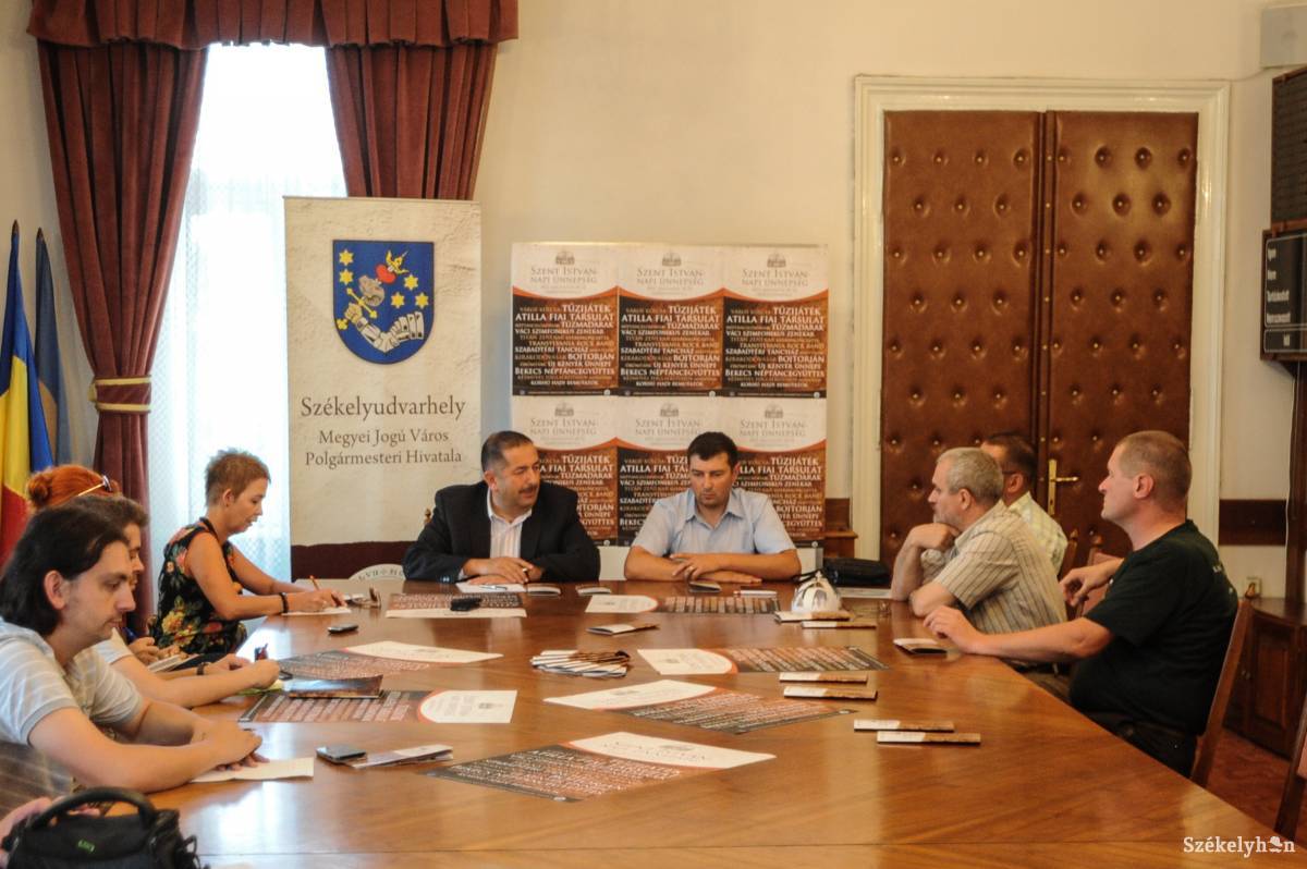 &bullet;  Fotó: Thomas Campean