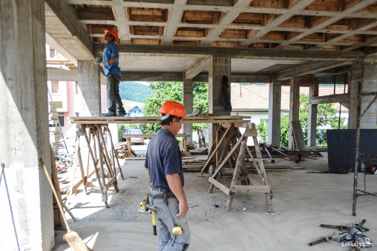 &bullet;  Fotó: Thomas Campean