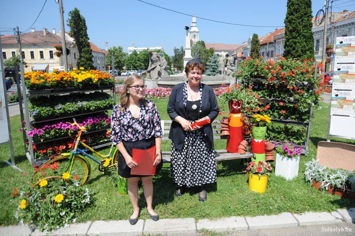 &bullet;  Fotó: Thomas Campean