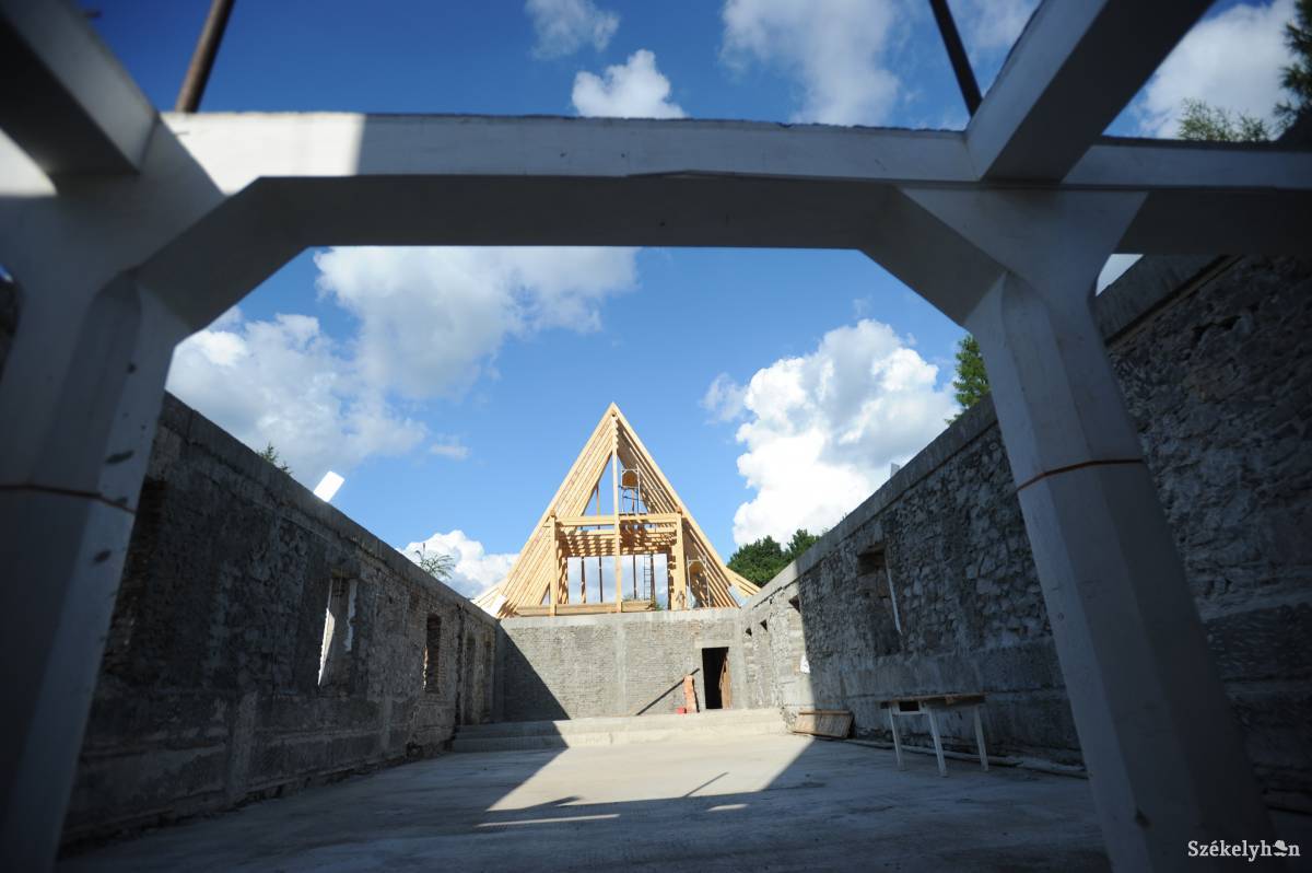 &bullet;  Fotó: Thomas Campean