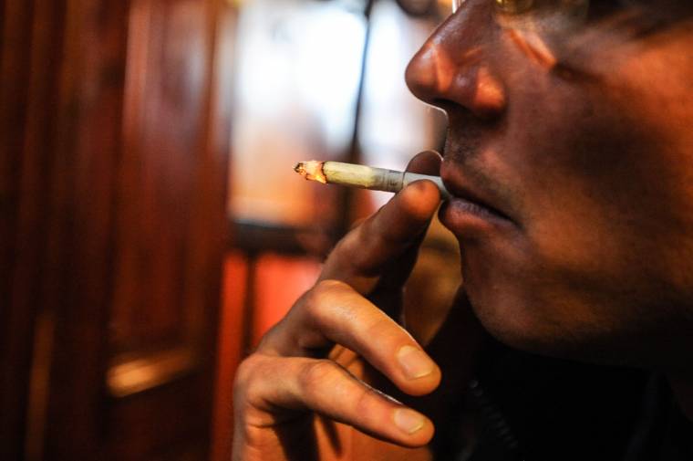 Dohányzókat bírságoltak meg Háromszéken