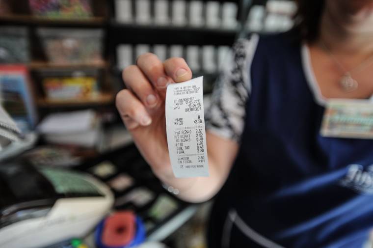 Júniustól mérsékelik az élelmiszerek áfáját