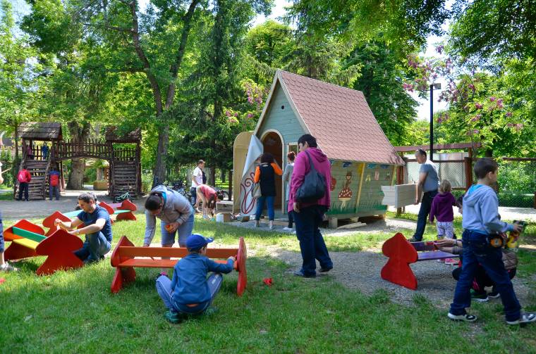 Felavatták a mesekuckót