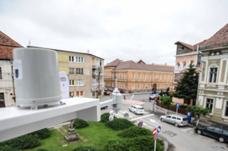 Kiskáté a meteorológiai állomás használatáról