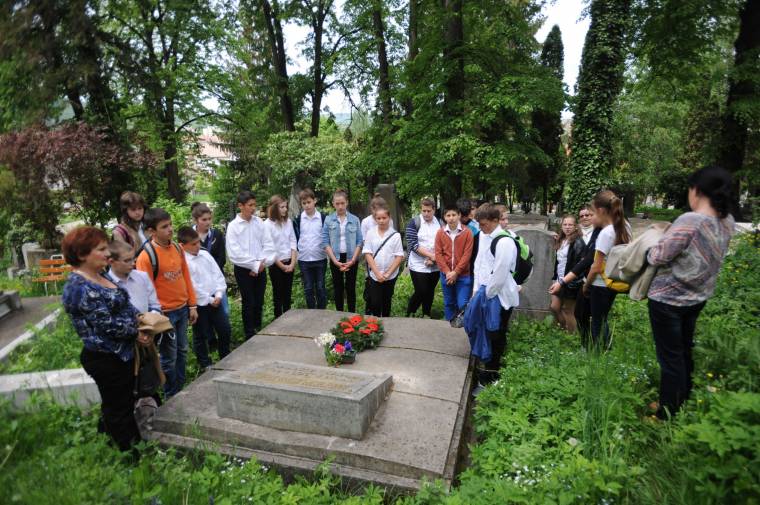 Iskola- és emlékünnep a Tompa László Általános Iskolában