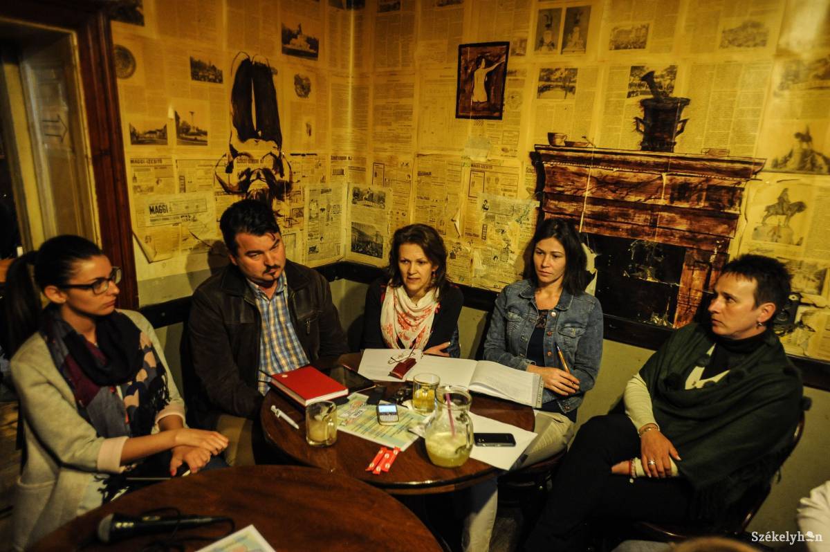 &bullet;  Fotó: Thomas Campean