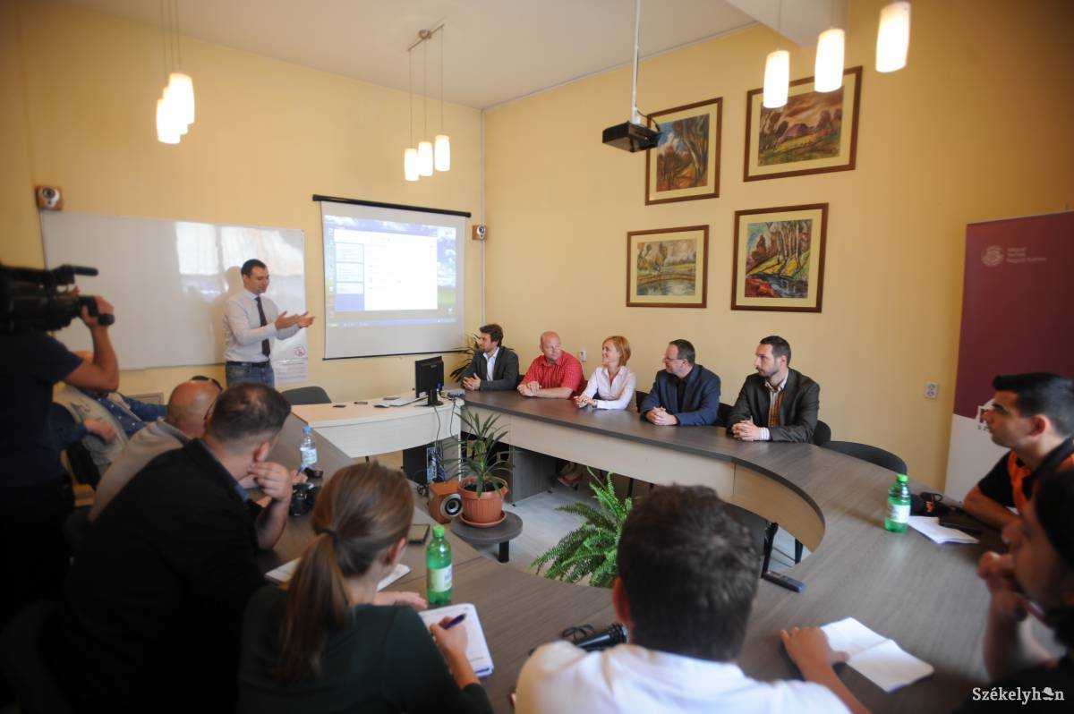 &bullet;  Fotó: Thomas Câmpean