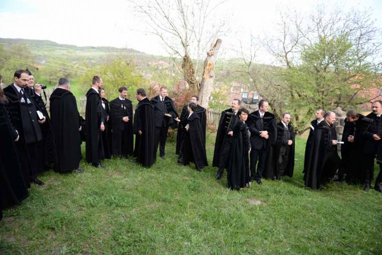 Püspöki vizitáció a „hegyre szúrt faluban”