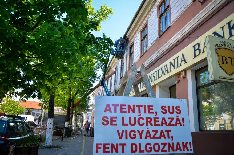 Kijavították a Székelyudvarhely központjában lévő épületfőt