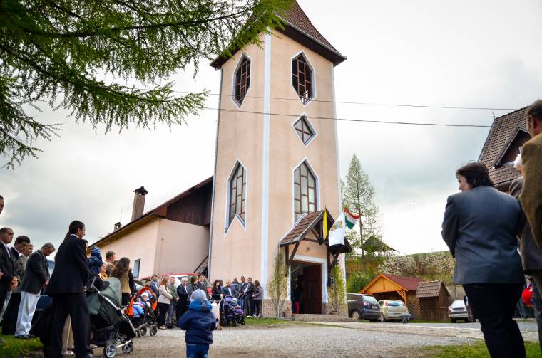 Átépítik a zeteváraljai római katolikus templomot