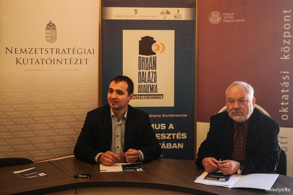 &bullet;  Fotó: Thomas Campean