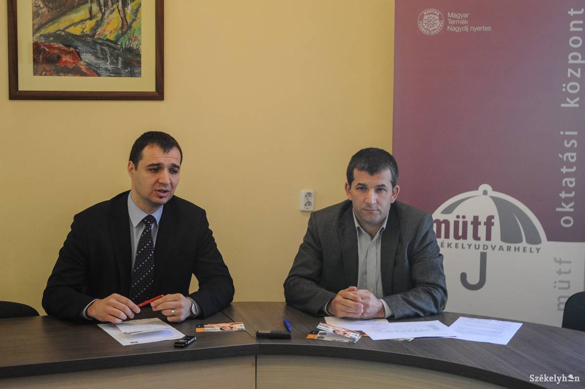 &bullet;  Fotó: Thomas Campean