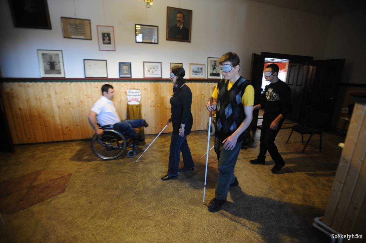 &bullet;  Fotó: Thomas Campean