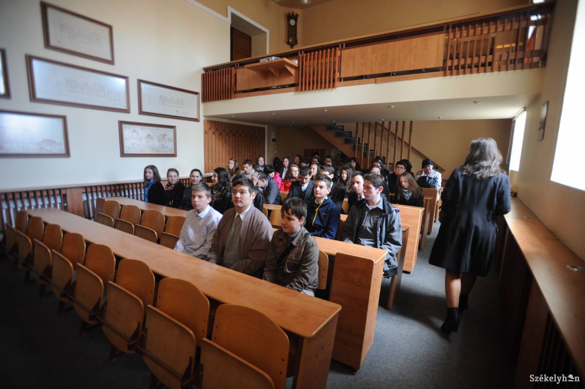 &bullet;  Fotó: Thomas Campean