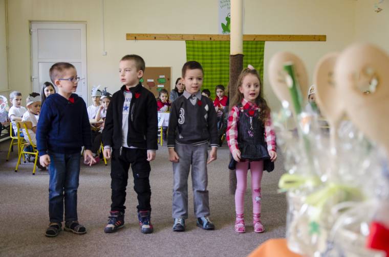 Versekkel a nyelv tiszteletéért