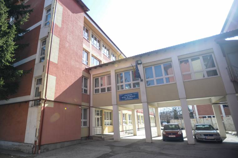 Harmincöt iskolában várják a pénzeket