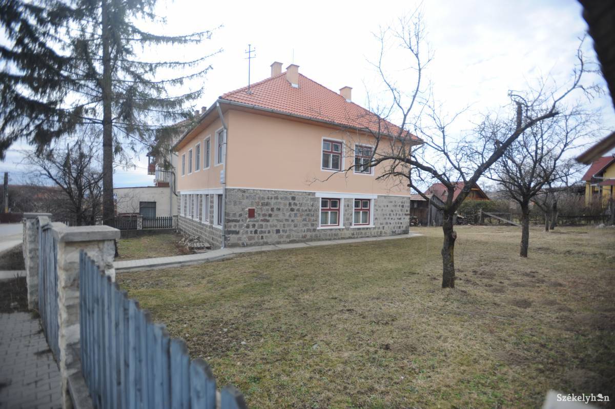 &bullet;  Fotó: Thomas Campean