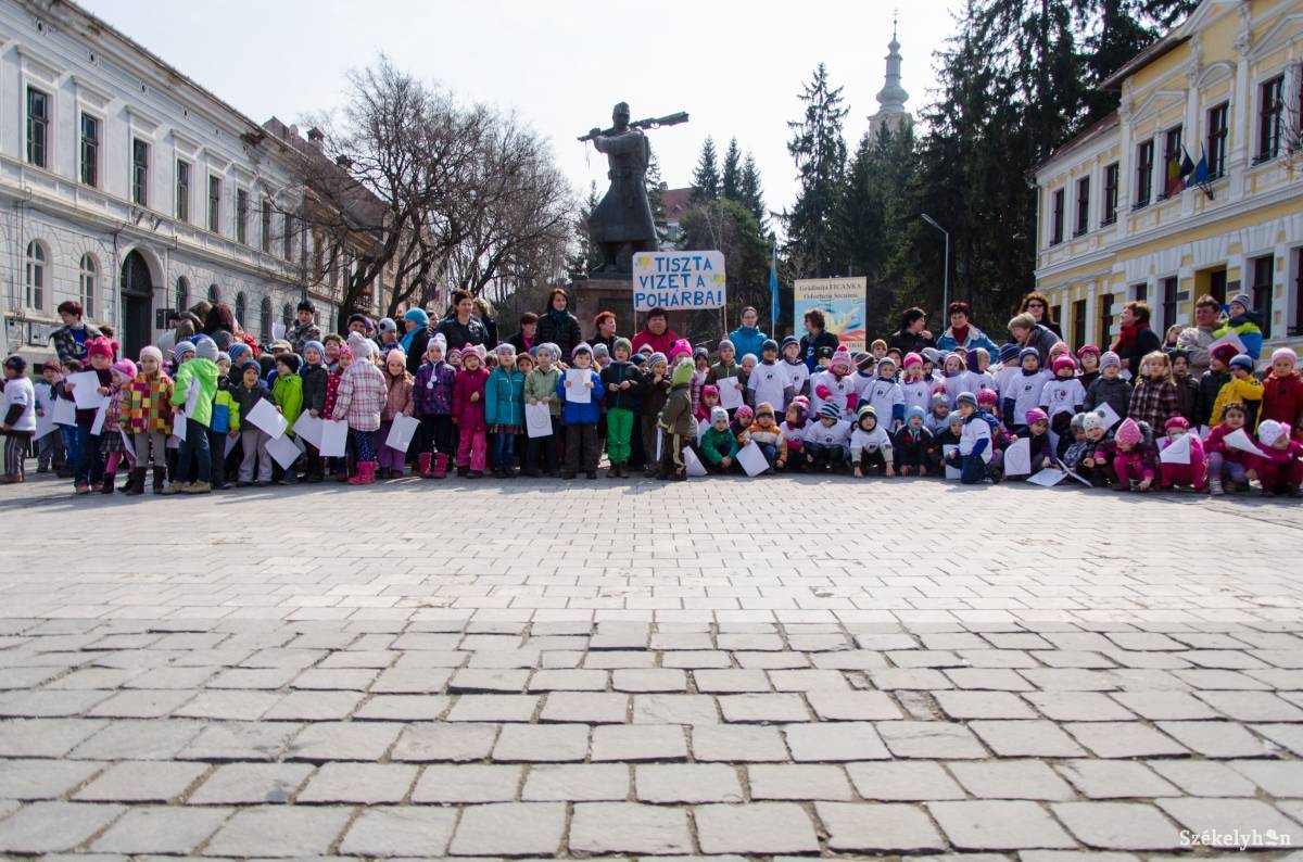 &bullet;  Fotó: Lukácsi Lehel