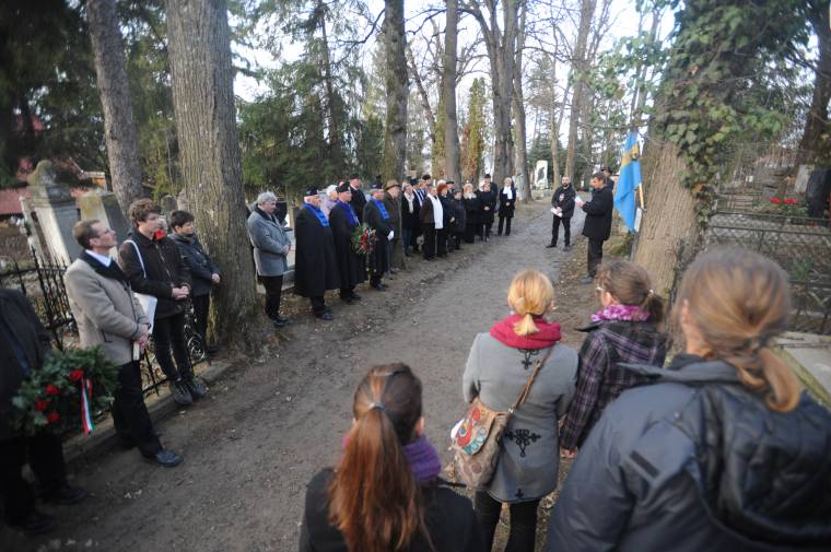 Csanádyra emlékeznek