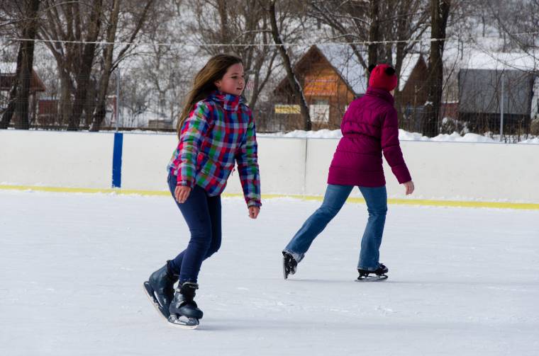 Karneváli hangulat a jégen