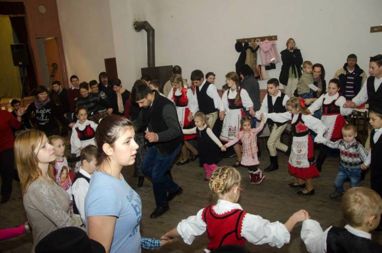 Ezren perdültek táncra Udvarhelyszéken