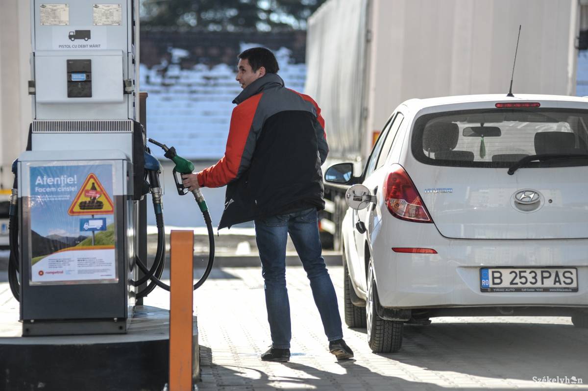 Megint drágul az üzemanyag, és emiatt várhatóan több mindennek emelkedni fog az ára. Illusztráció • Fotó: Thomas Campean